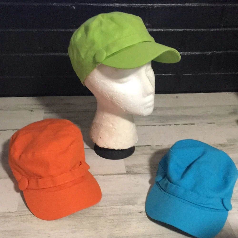 Bossani woman’s set of three stretch ball cap with two buttons and band